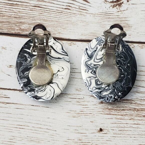 Vintage Clip On Earrings Marbled Effect Oval - Large Statement Earrings - Picture 4 of 4